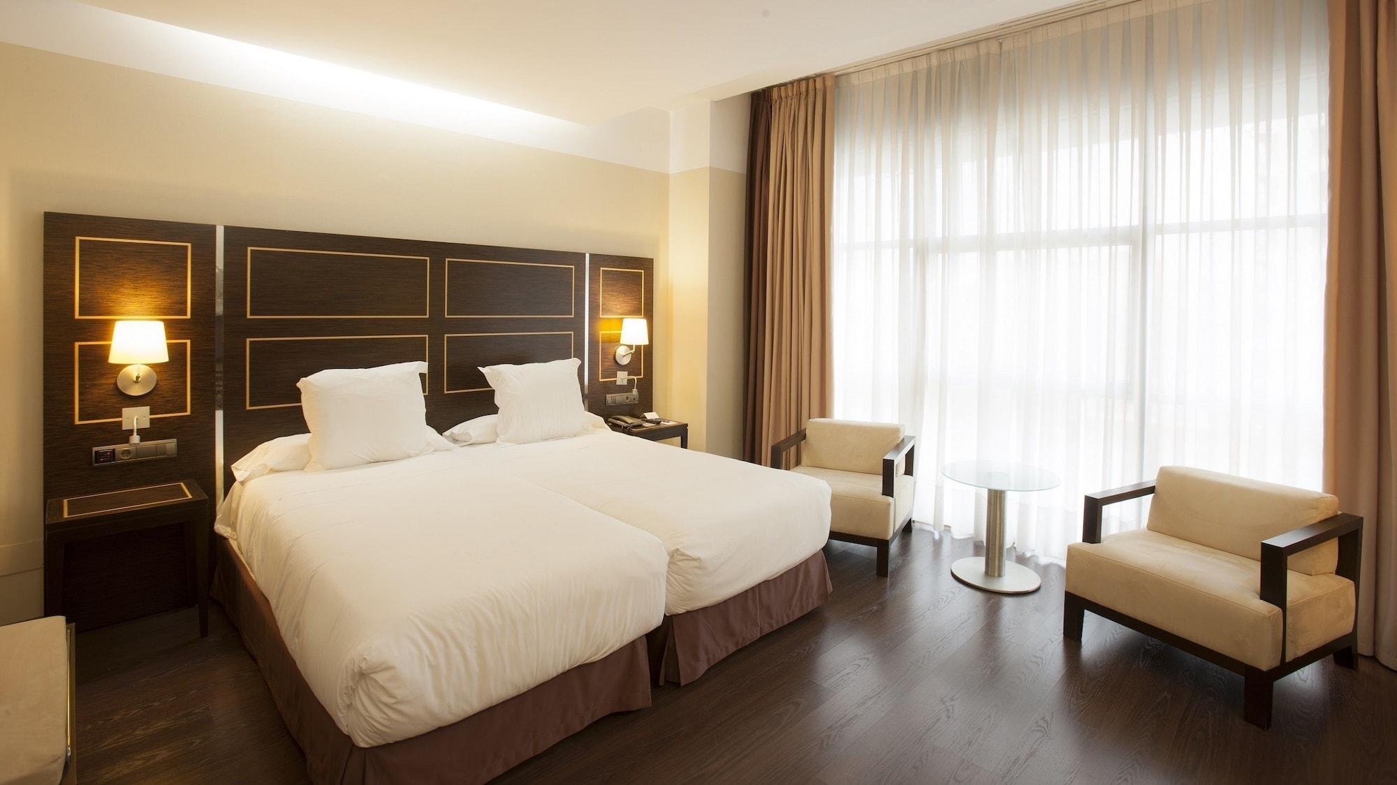 Nh埃斯特雷马杜拉赌场大酒店 巴达霍斯 外观 照片 A room at the hotel
