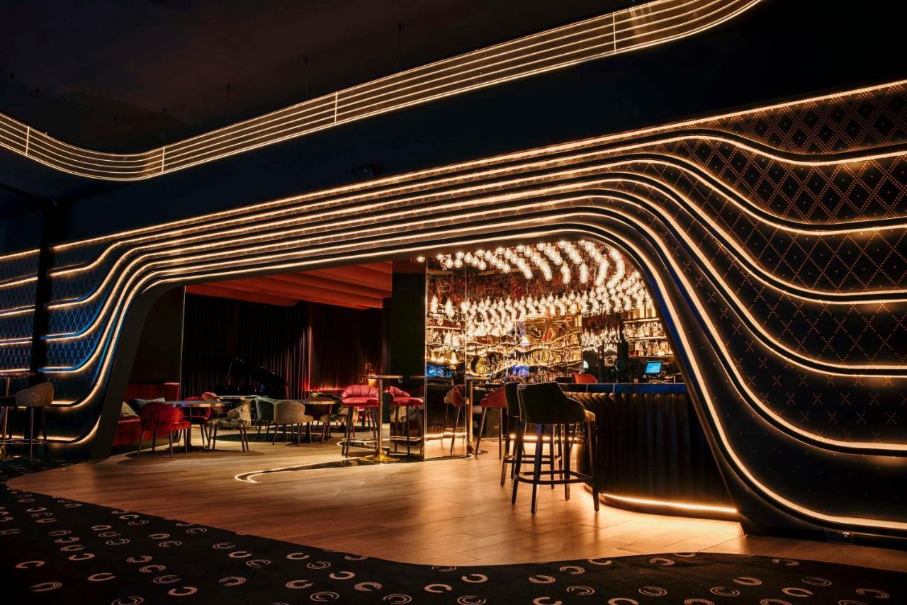 Nh埃斯特雷马杜拉赌场大酒店 巴达霍斯 外观 照片 The bar at the 101 bar
