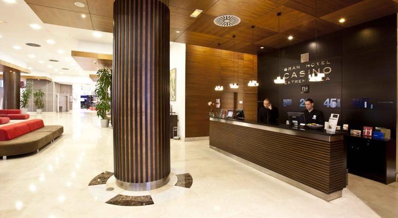 Nh埃斯特雷马杜拉赌场大酒店 巴达霍斯 外观 照片