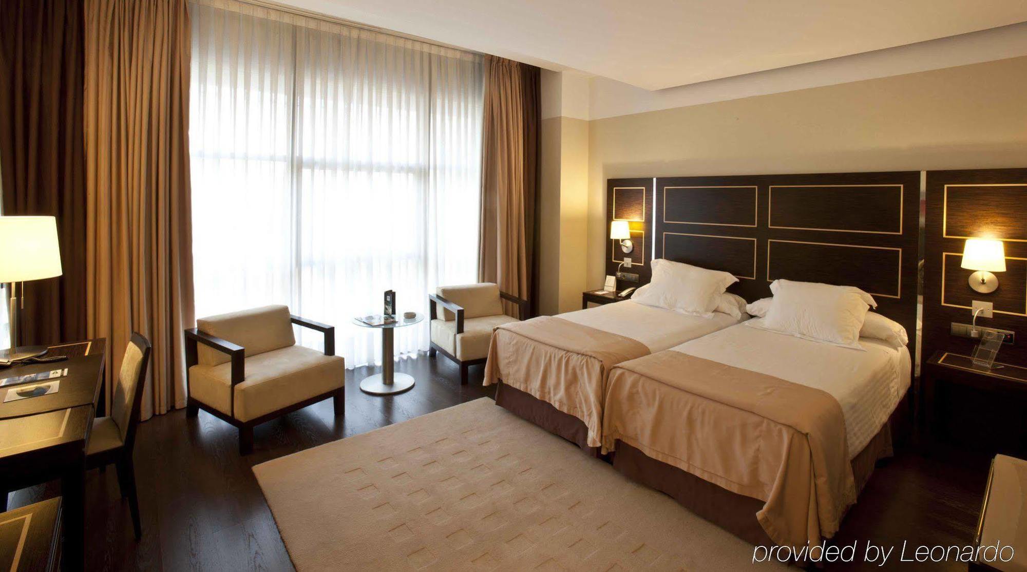 Nh埃斯特雷马杜拉赌场大酒店 巴达霍斯 外观 照片 A room at the hotel