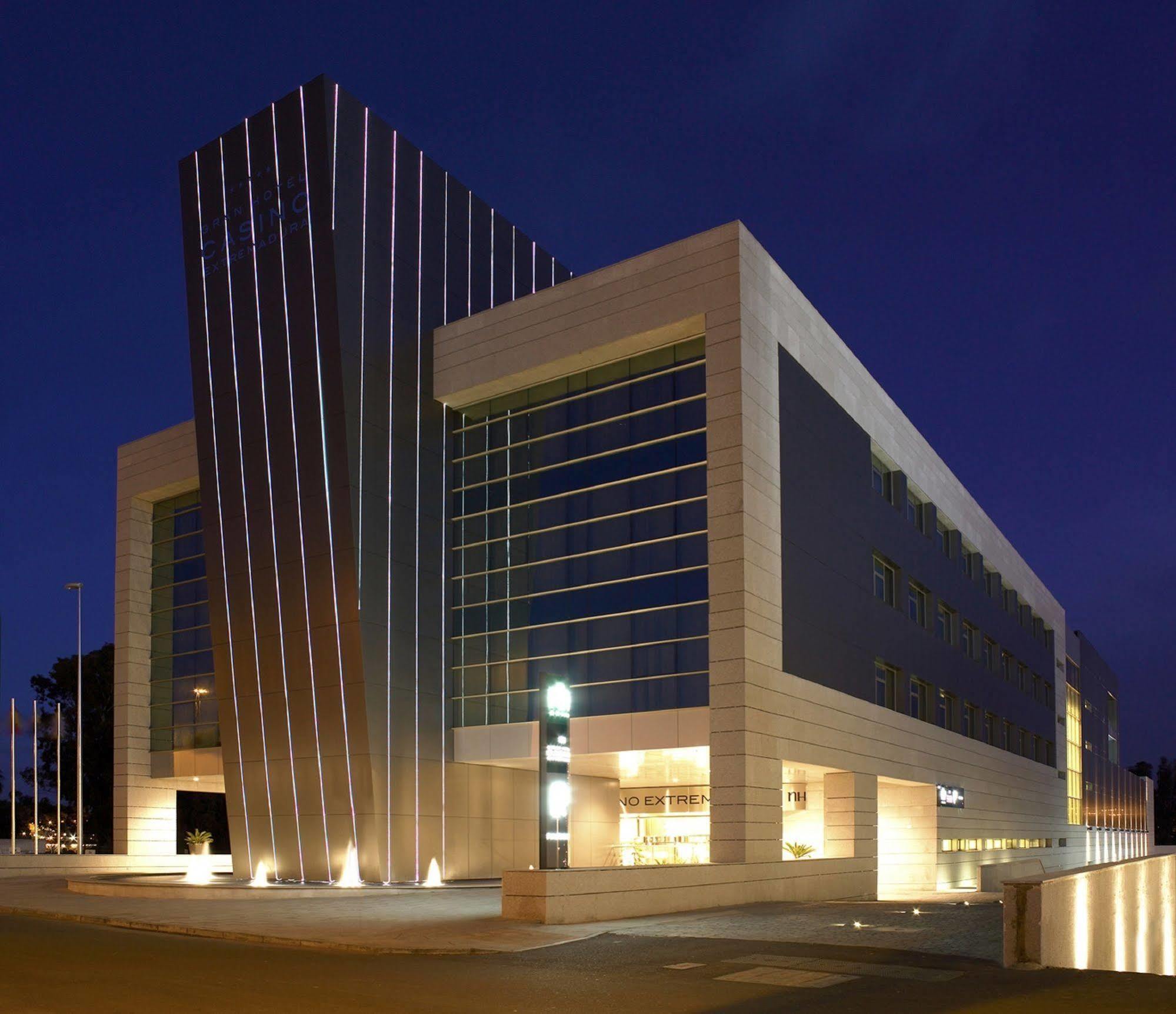 Nh埃斯特雷马杜拉赌场大酒店 巴达霍斯 外观 照片 The new building of the University of Patras