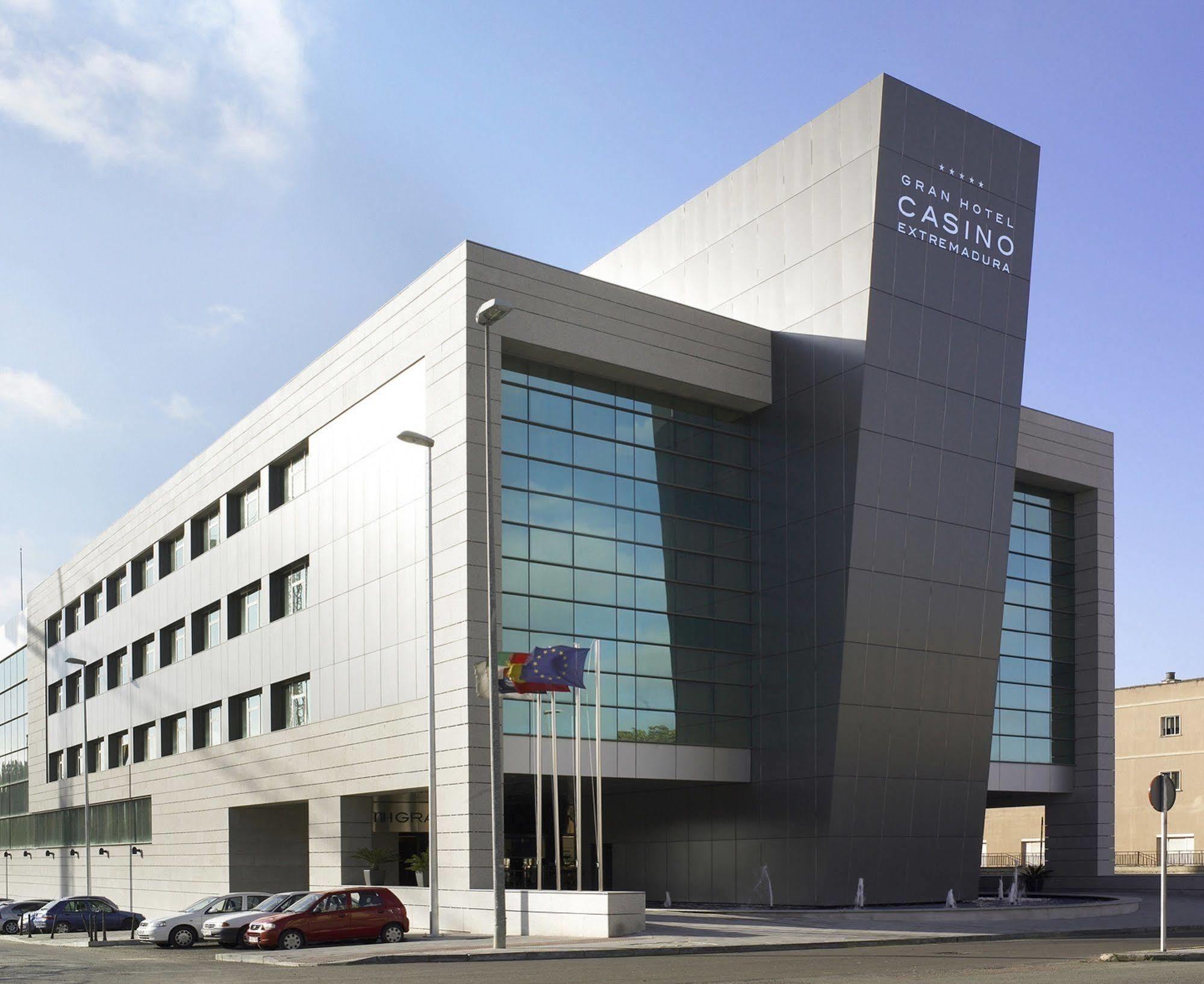 Nh埃斯特雷马杜拉赌场大酒店 巴达霍斯 外观 照片 Casino Gran Madrid Torrelodones